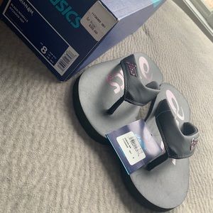 ASICS Sandles